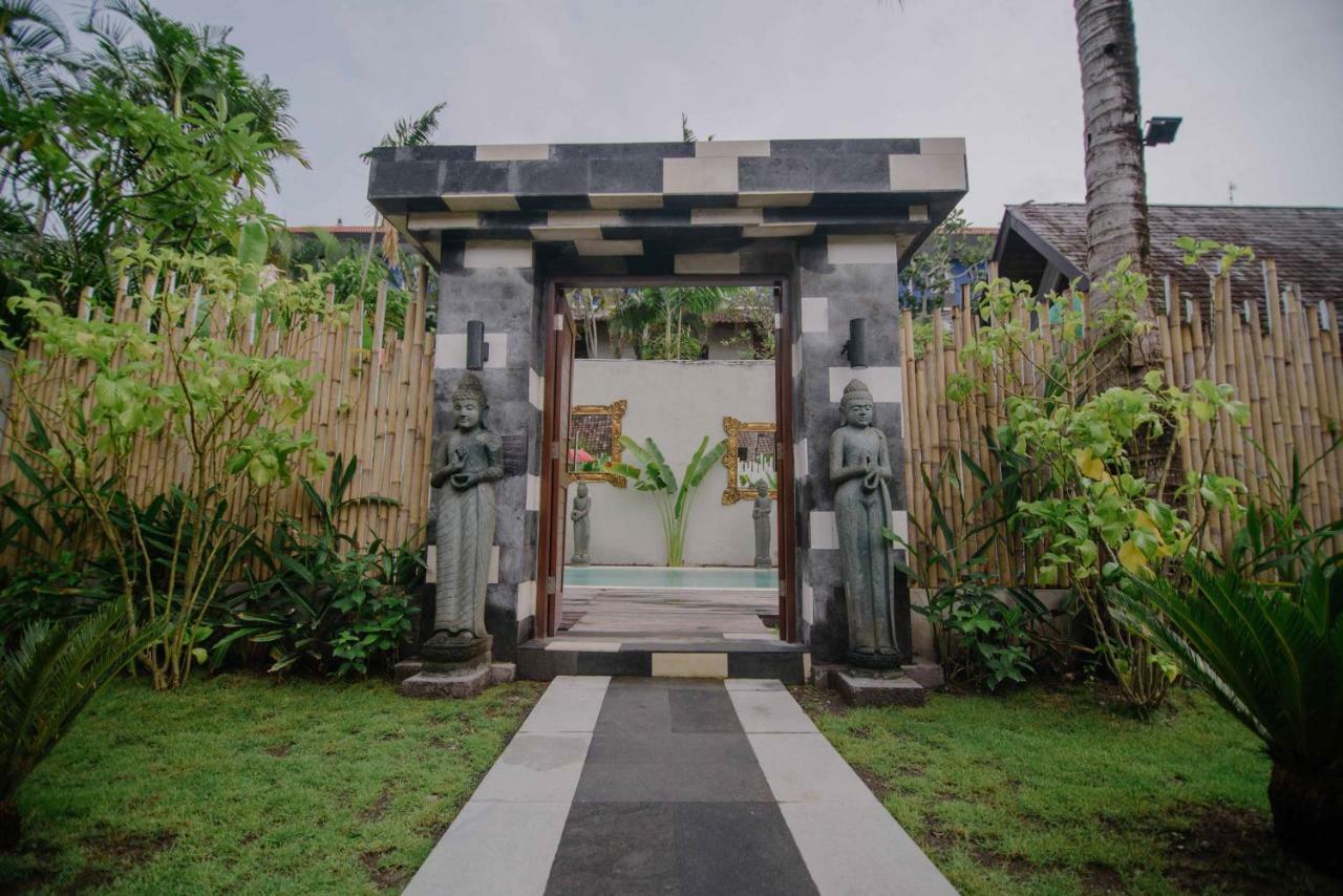 The Secret Jungle Villas Seminyak Exterior foto